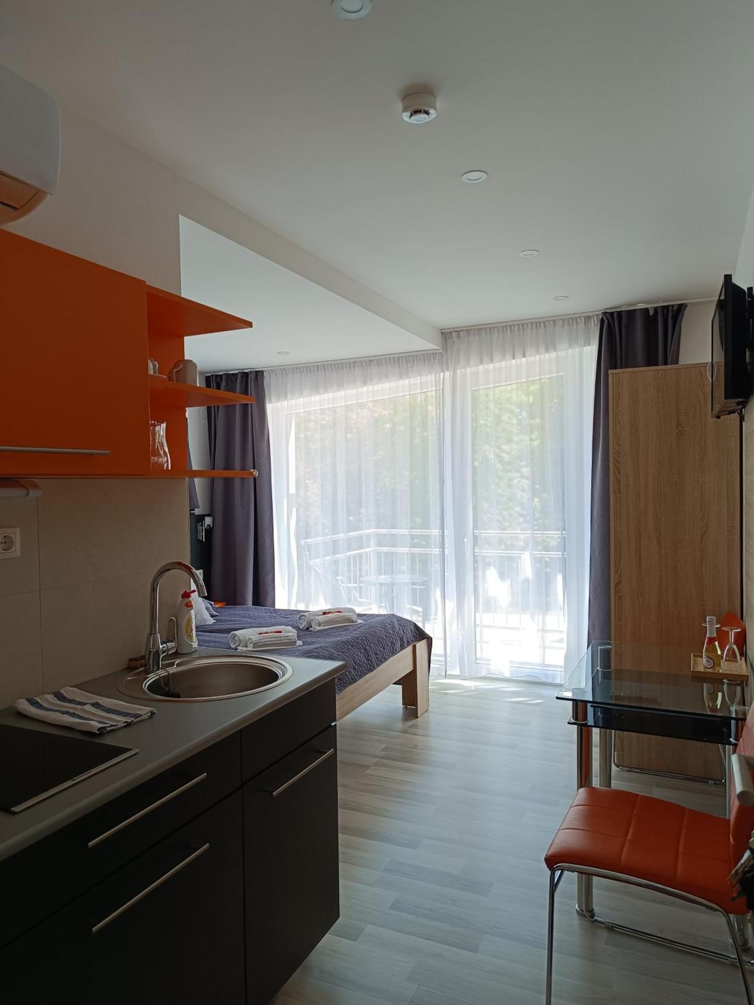Ujhely Apartmanhaz Siófok Eksteriør bilde
