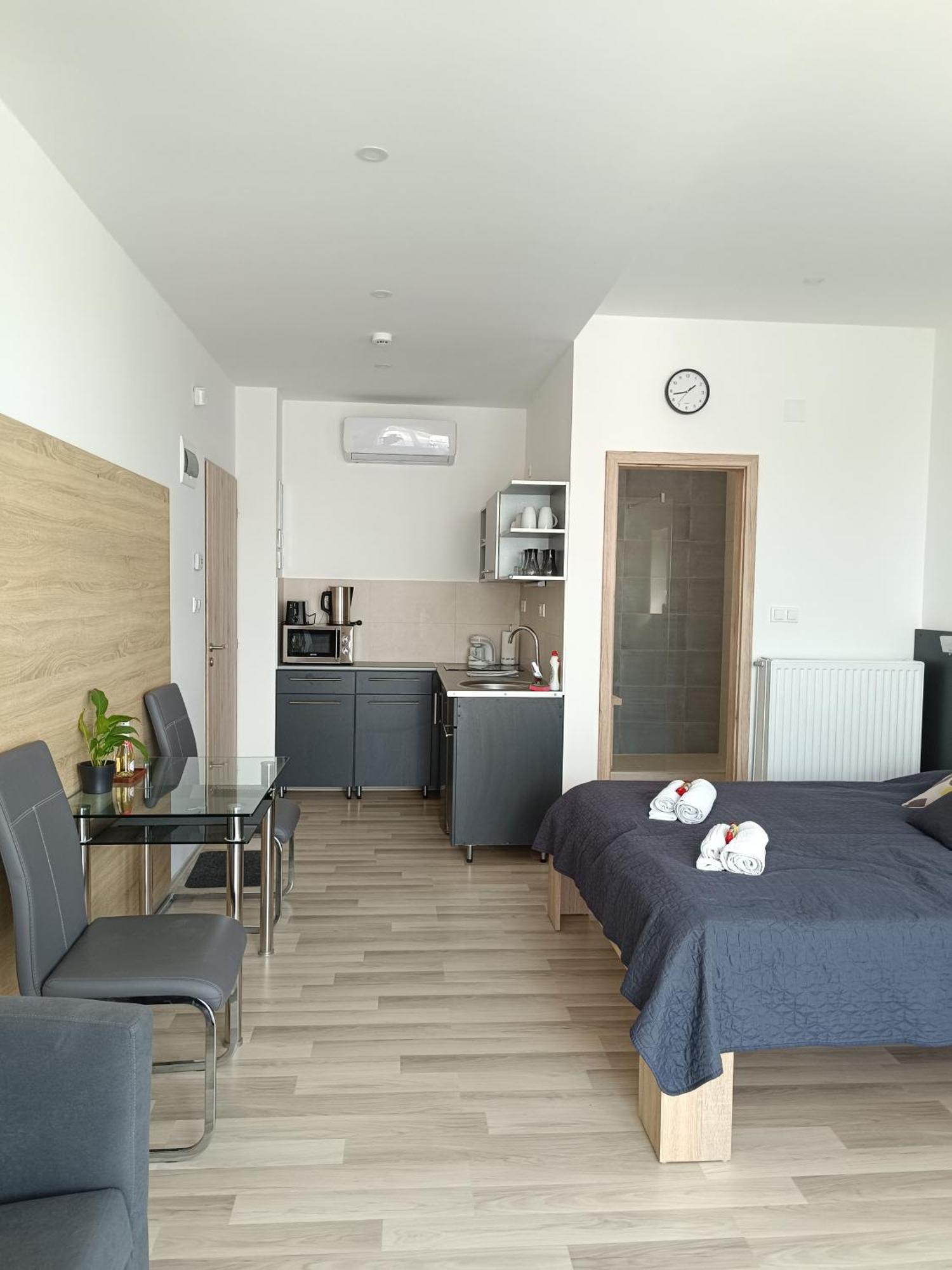 Ujhely Apartmanhaz Siófok Eksteriør bilde