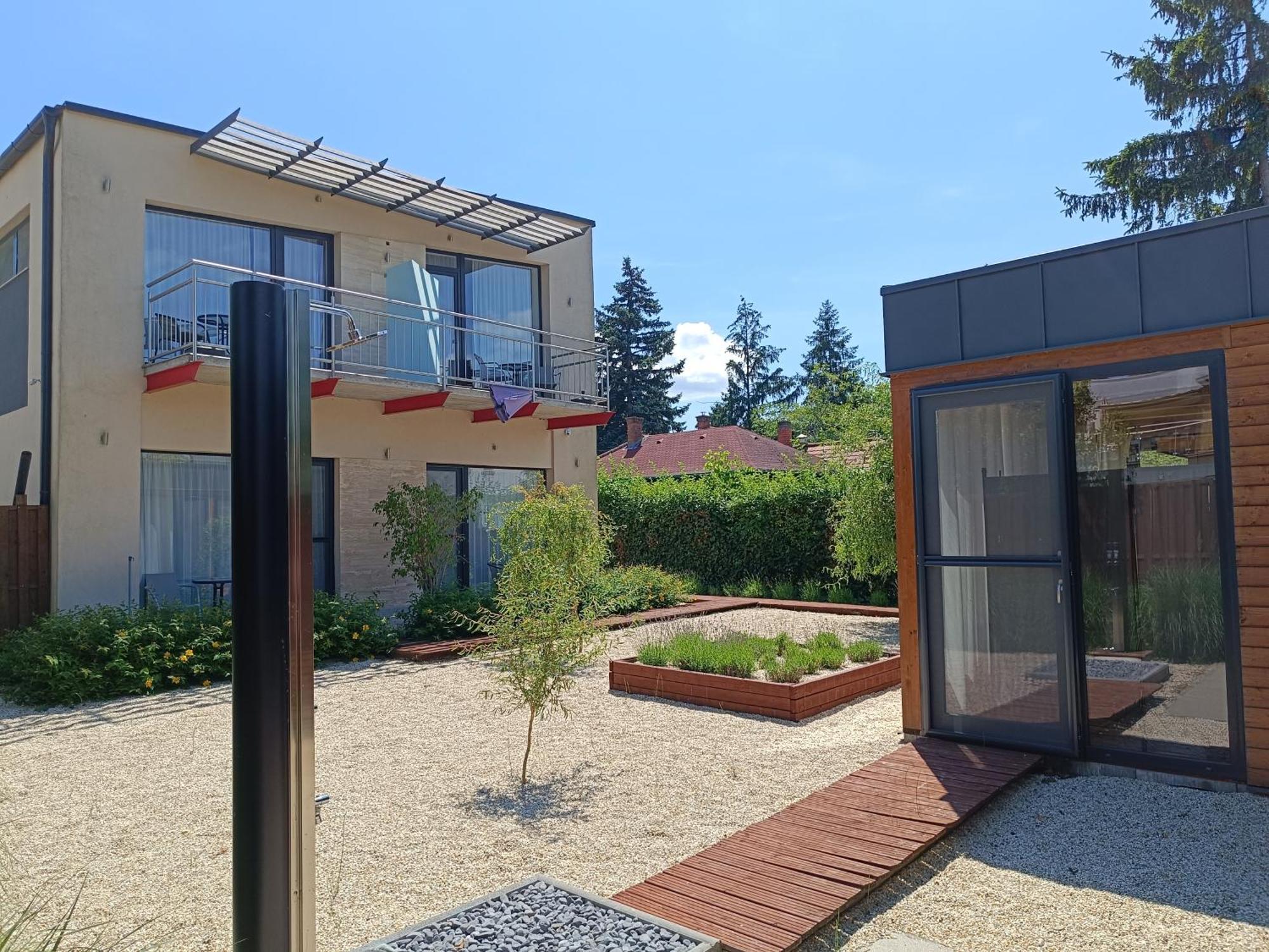 Ujhely Apartmanhaz Siófok Eksteriør bilde